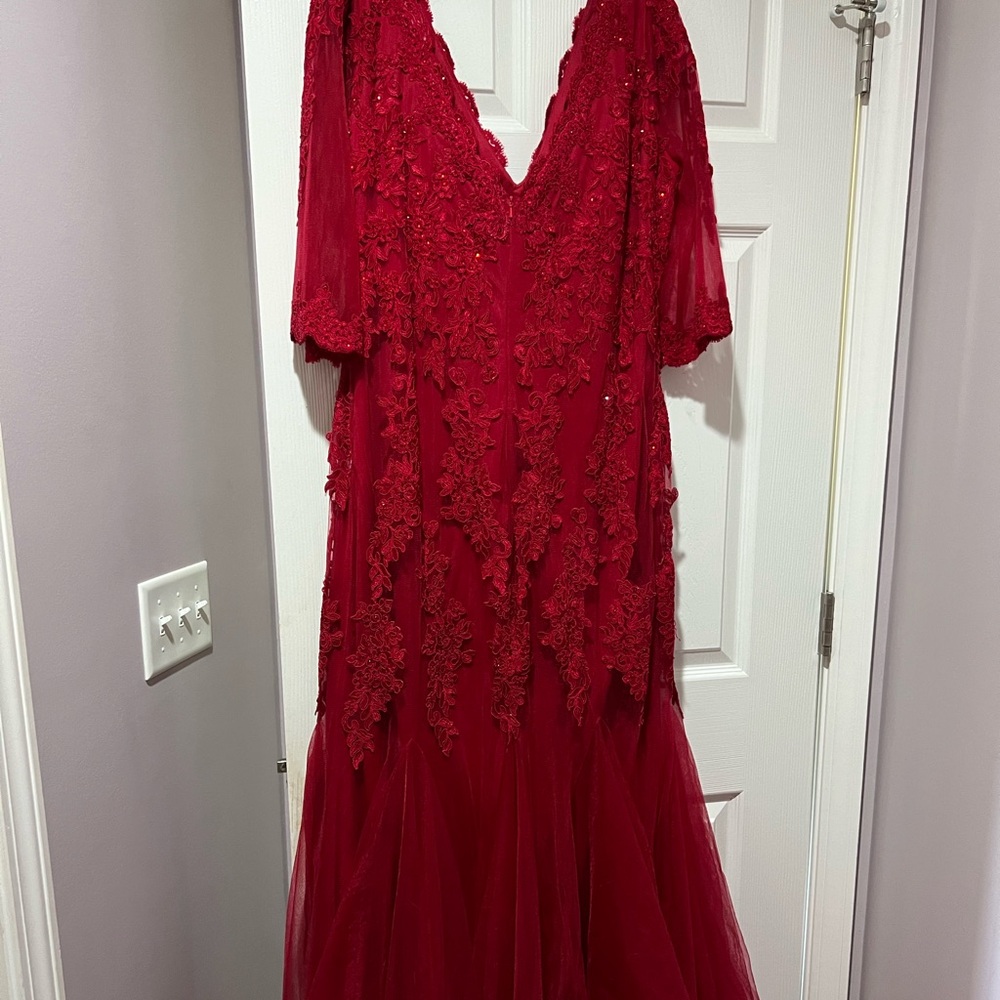 Marsoni by Colors beautiful red prom dress. Only worn once.